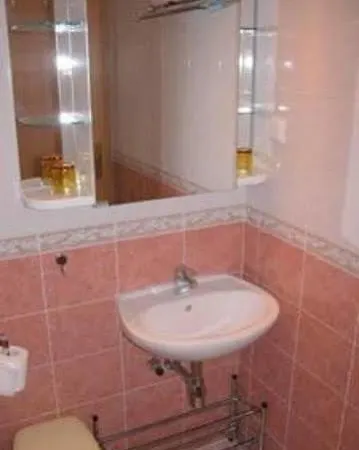 Sesame Bed & Breakfast 3*